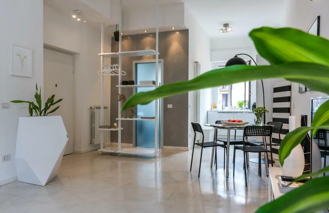Lovely Cenisio Apartment-1