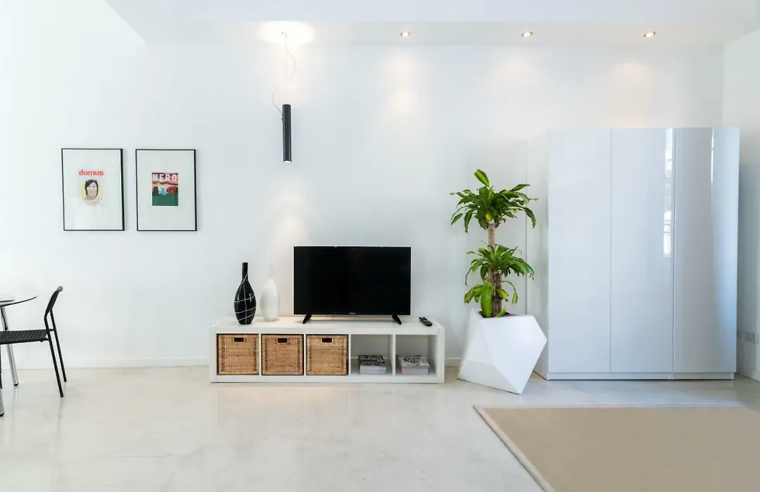 Lovely Cenisio Apartment-1