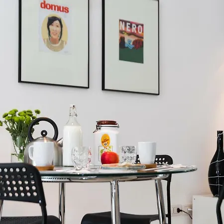 Lovely Cenisio Apartment-2